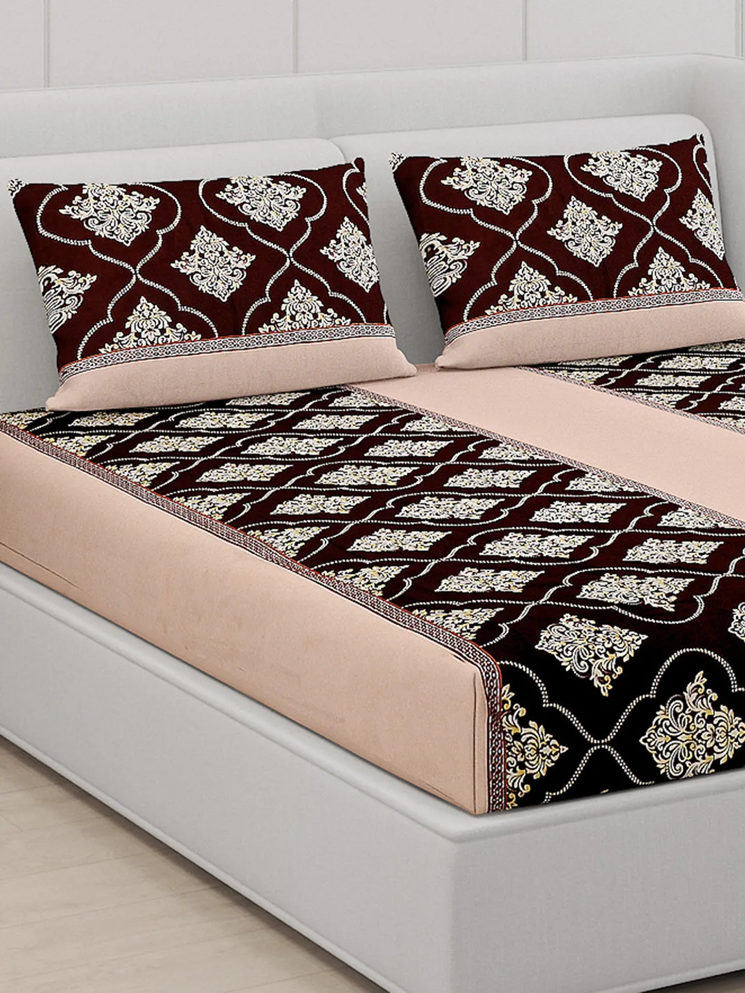 110 GSM Polyester Double Bed Bedsheet with 2 Pillow Covers