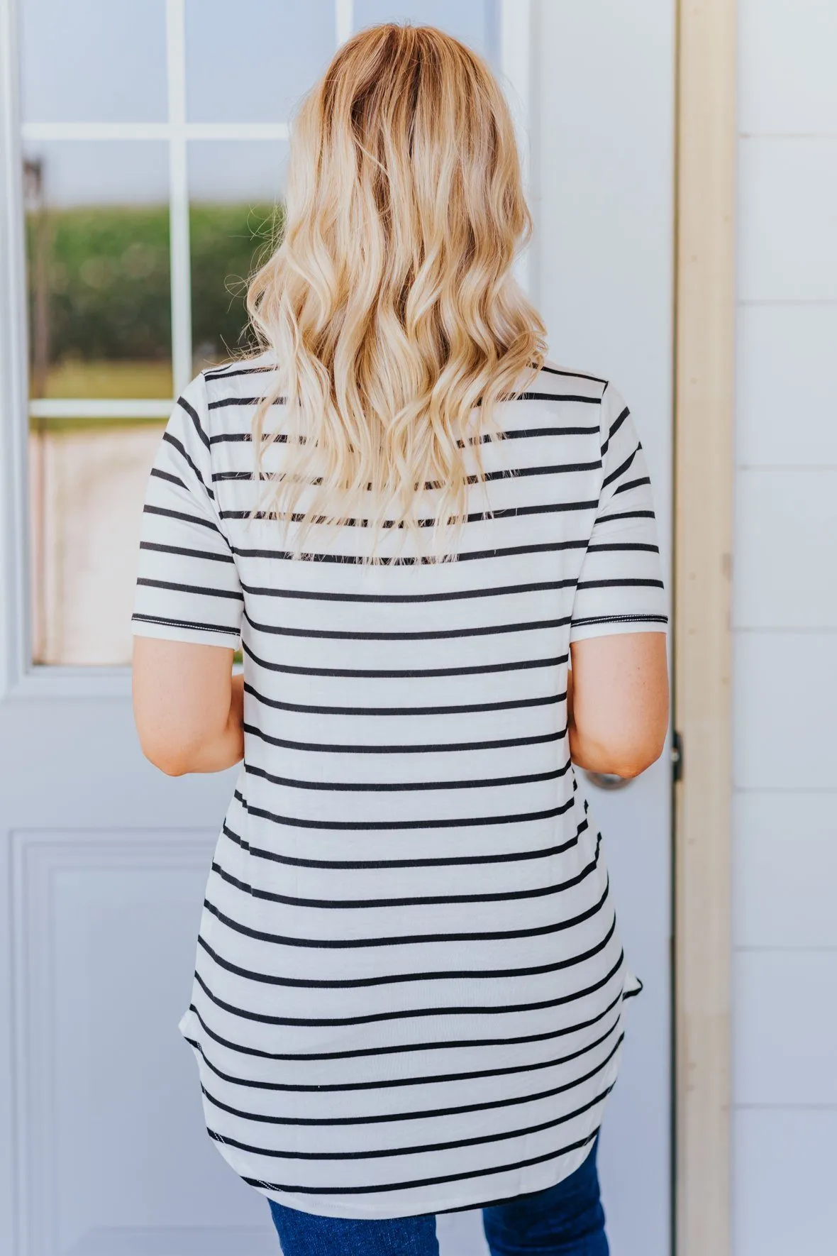 Everyday Running V Neck Striped Short Sleeve Top in Ivory