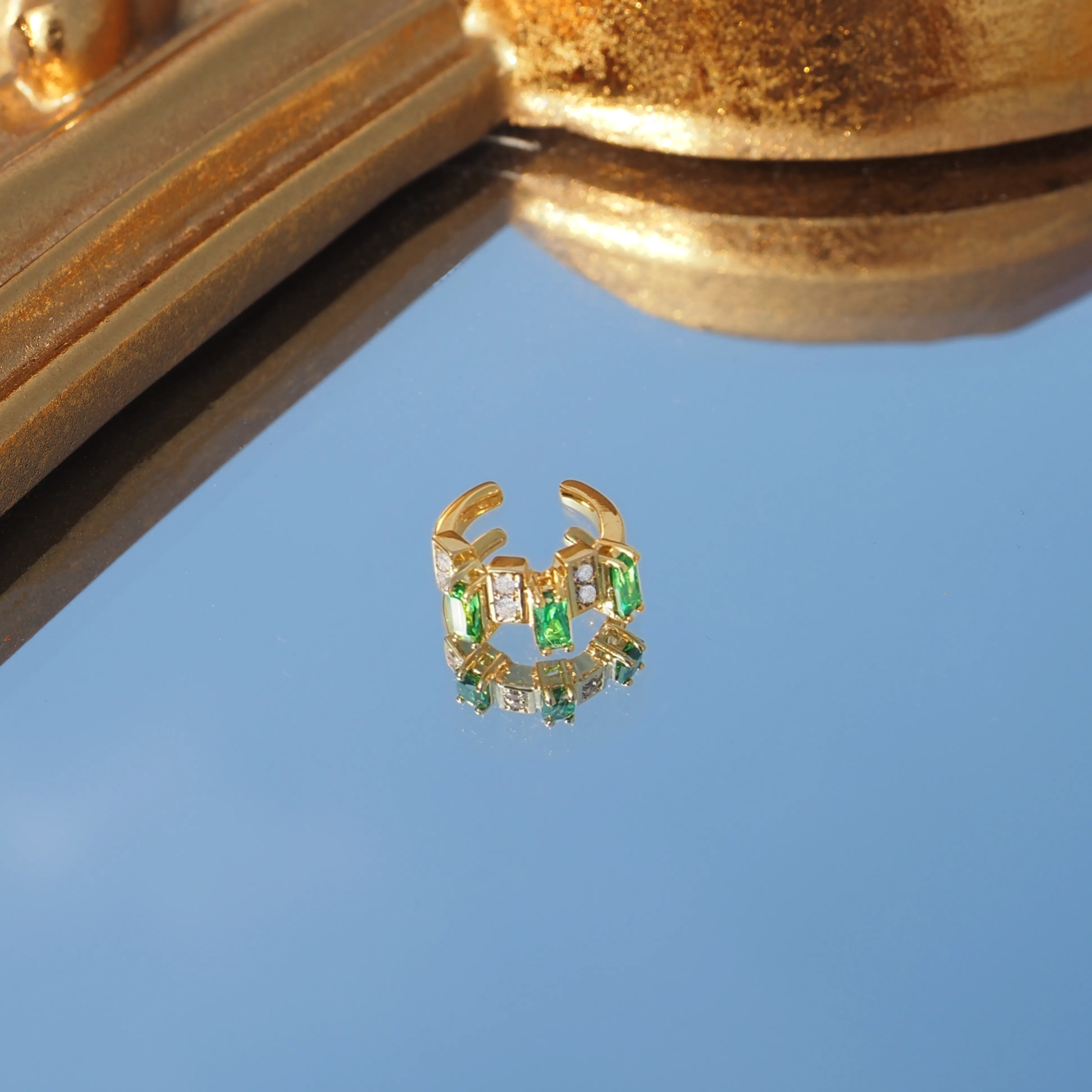 Ozzy Baguette And Crystal Ear Cuff